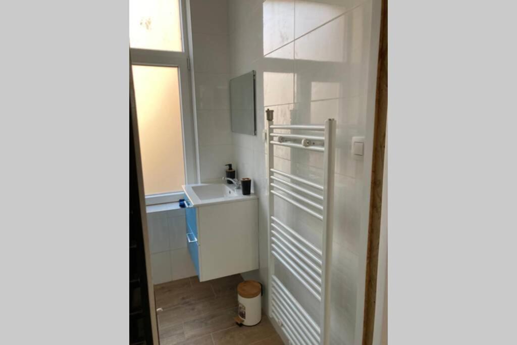 Magnifique Studio Au 2Eme Etage, A Proximite De La Gare Du Midi! Brüsszel Kültér fotó